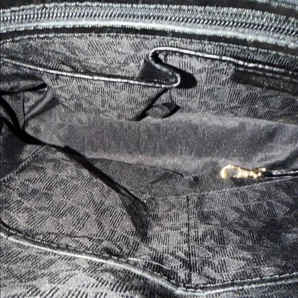 Michael Kors Smythe Dome sz Large - Picture 10 of 13